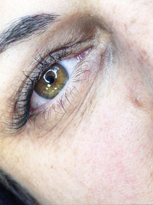 Девочки, ищу моделей на наращивание ресниц. Оплата за материал.