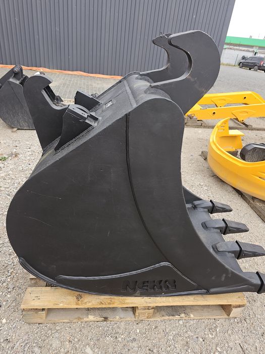 Продам  ковш  до  JCB моделей JS