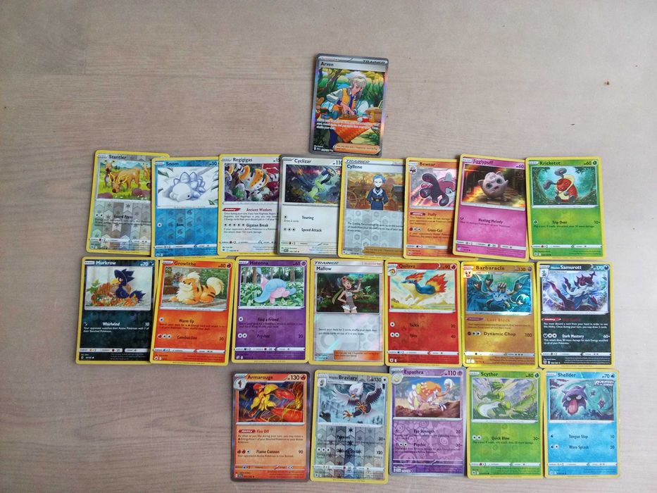 Pokemon Karty 216 sztuk