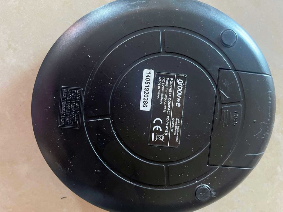 Przenośny odtwarzacz CD Disman Personal CD Player GV-PS110  retro