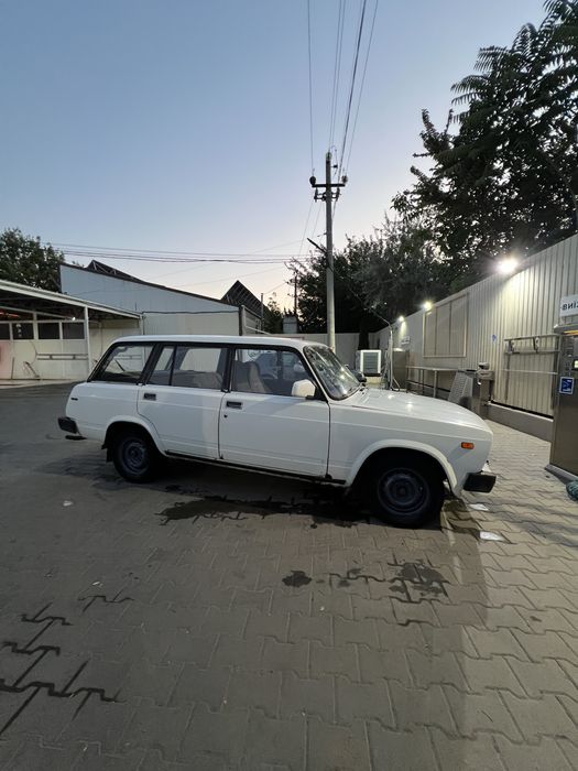 Продам-Ваз 2104 .