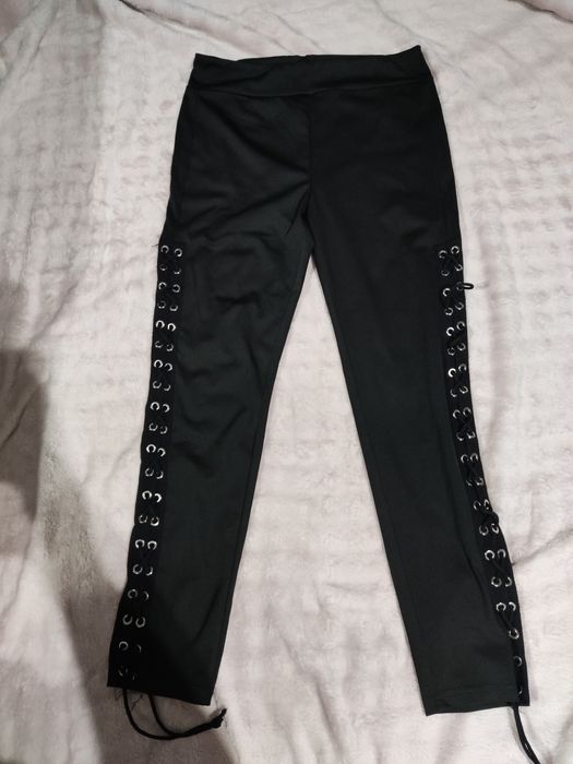 Legginsy z wiązaniami