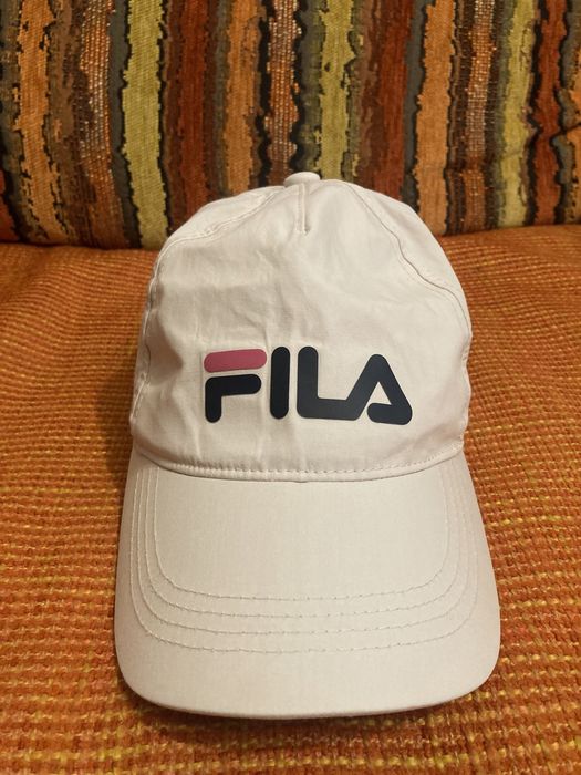 Продам кепку Fila