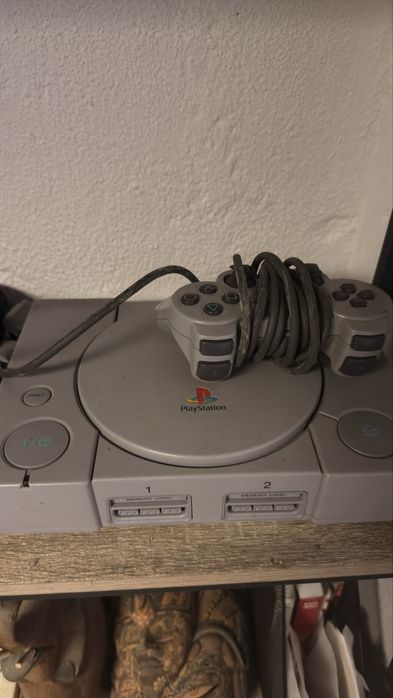 PlayStation 1 em bom estado