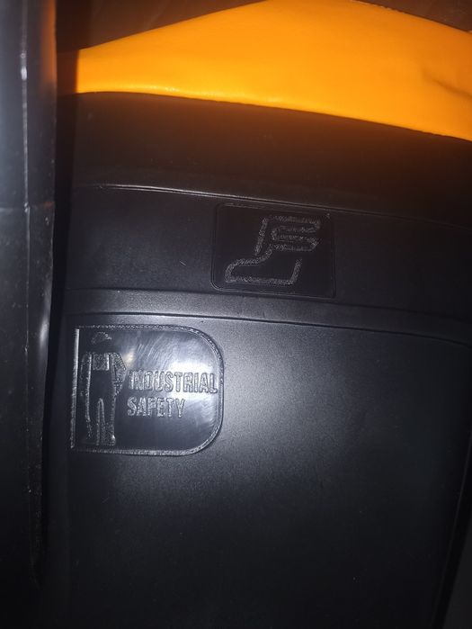 Kalosze gumiaki Stomil z kołnierzem nowe 43