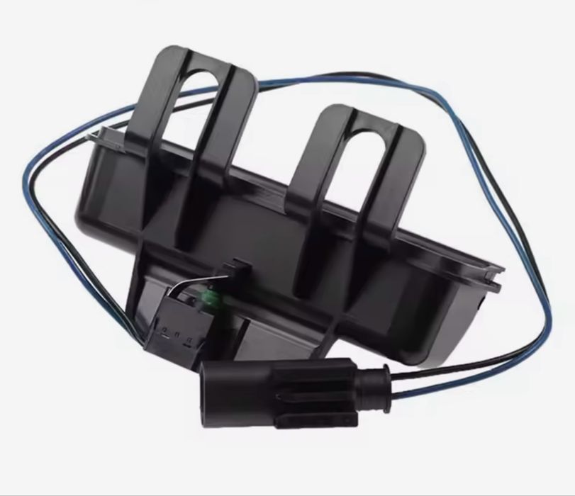 Кнопка багажника Smart Fortwo 451 вантажівок