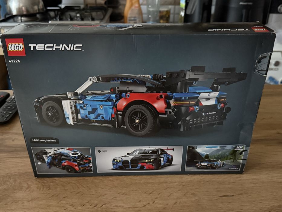 Lego Technic BMW M4 GT3 EVO