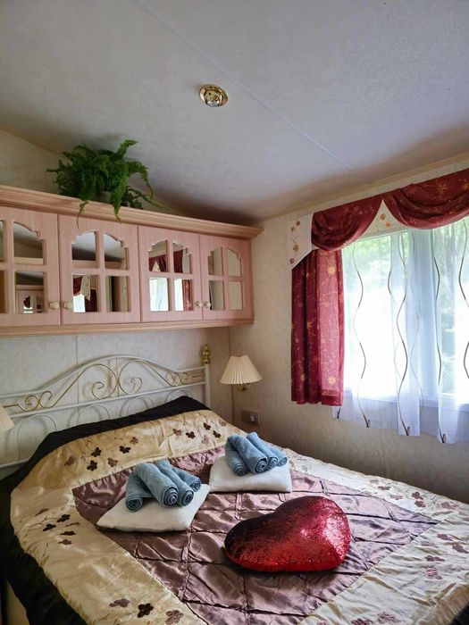 Domek w górach z prywatną plażą.