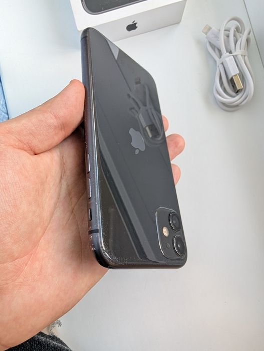 iPhone 11 128GB, хороший стан, повністю робочий