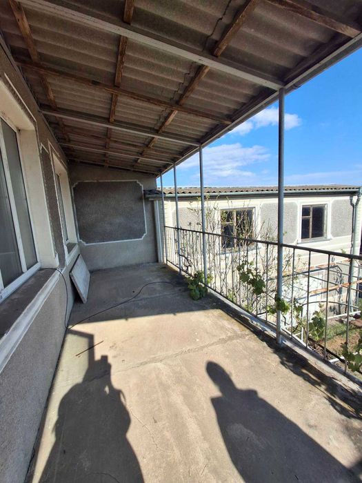 (13) Продам новий 2-поверховий будинок в с. Барабой