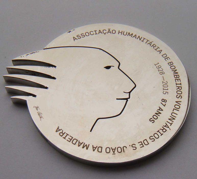 Medalha Assinada Quartel Bombeiros Voluntários de São João da Madeira