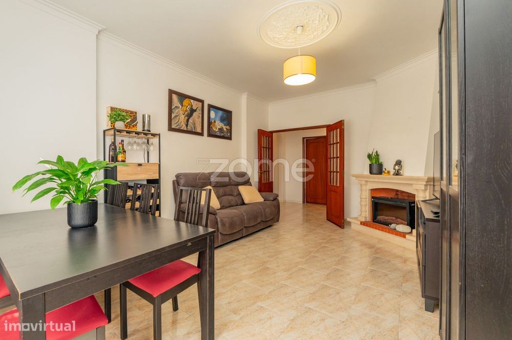 Apartamento T3 na Torre da Marinha, Seixal