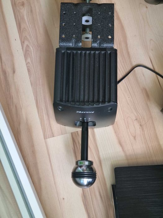 FANATEC KOMPLET: CSL DD (8NM), Wheel, Inverted Clubsport Pedals, Shifter