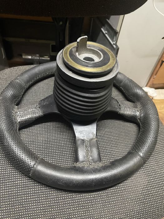 Кермо momo corse original italy