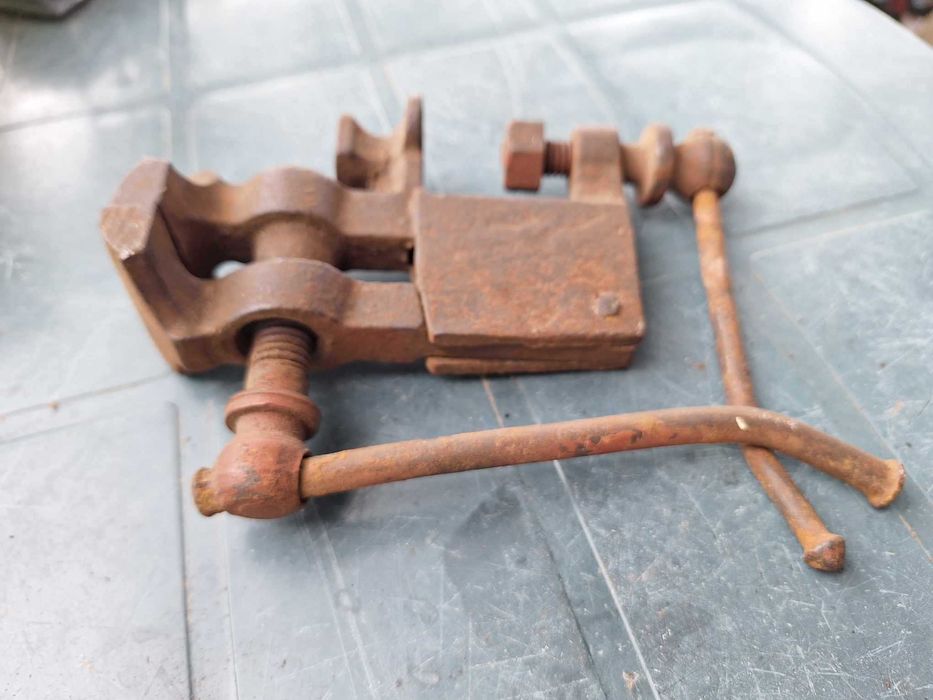 Imadło małe przenośne.