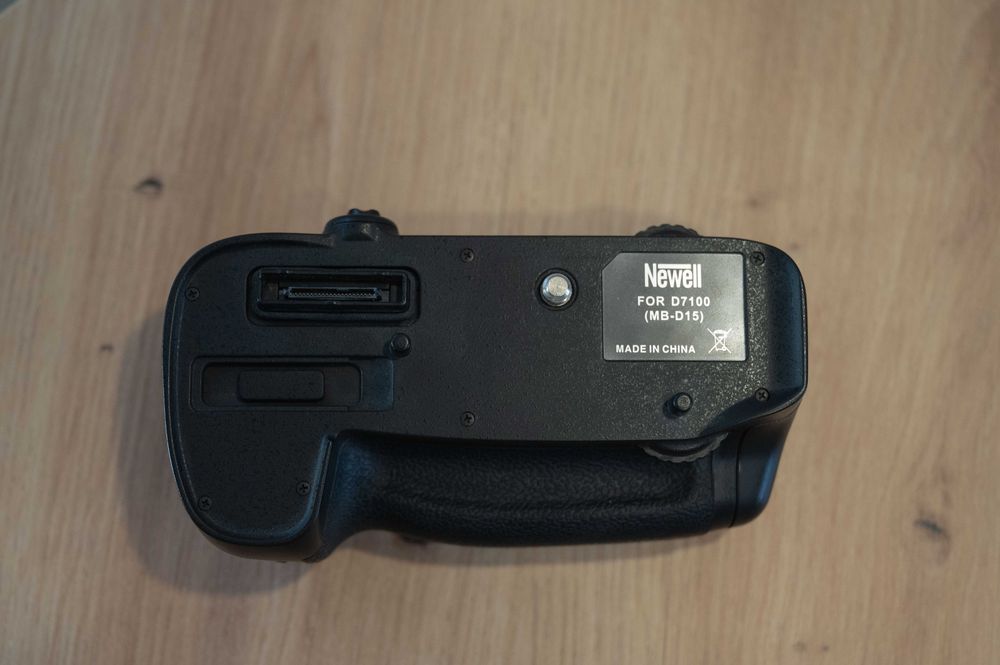 Grip Nikon D7100 D7200