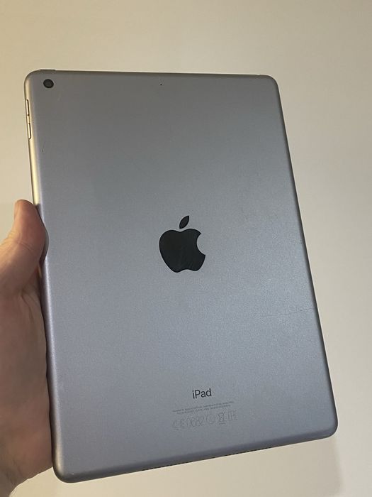 Apple iPad 5 32GB Space Gray