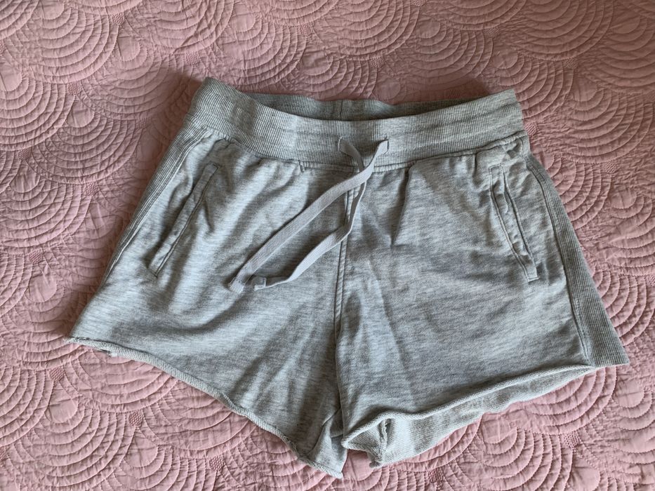 Тканинні шорти бренду ZARA