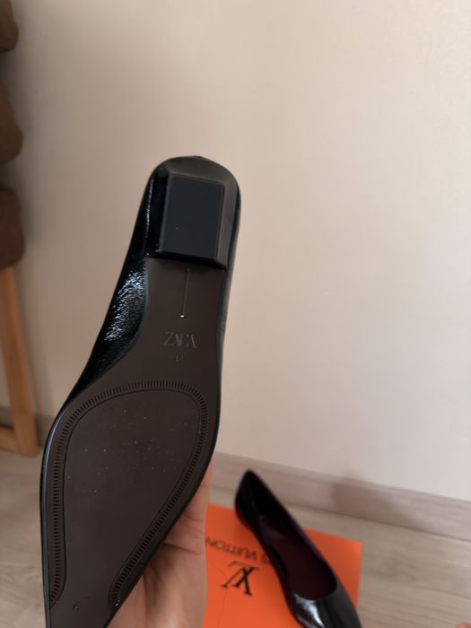 Дуже стильні туфлі Zara