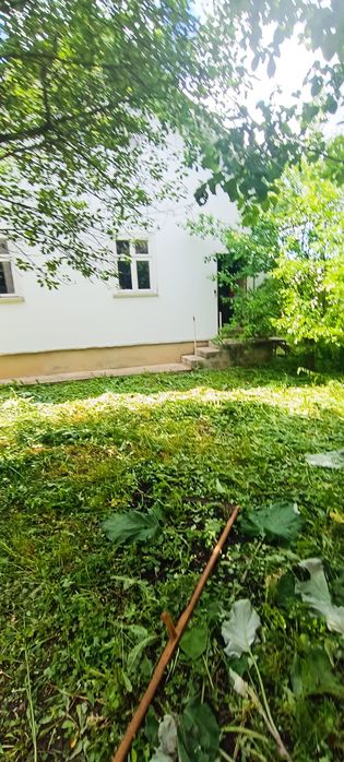 Продаж окремого будинку в районі м-н Академічного