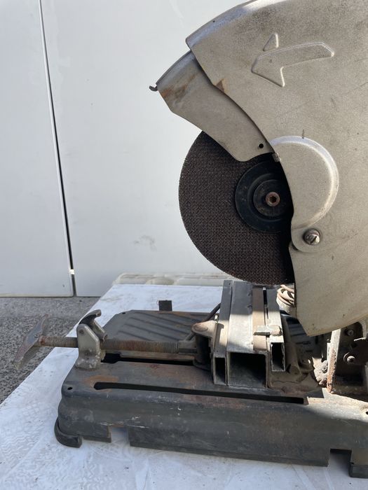 Maquina de cortar ferro ELU