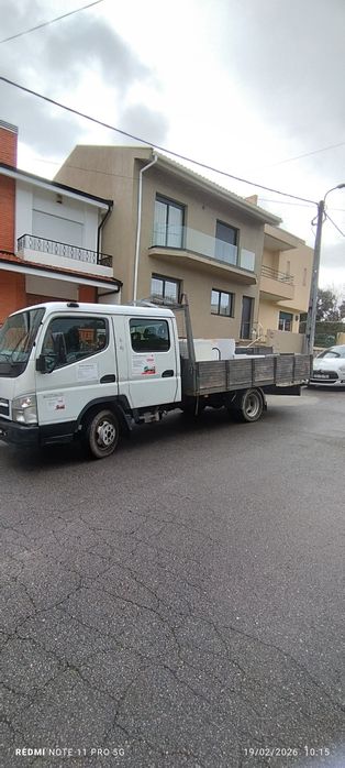 Cargas de Entulho e Mudanças temos Carrinhas caixas abertas e fechadas