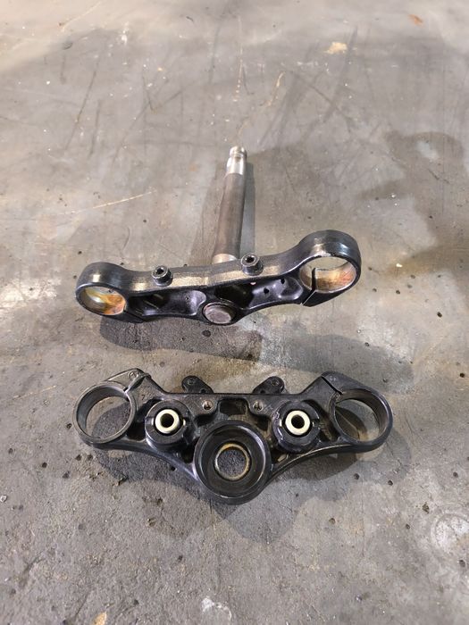 Траверса Tриумф Боневиль