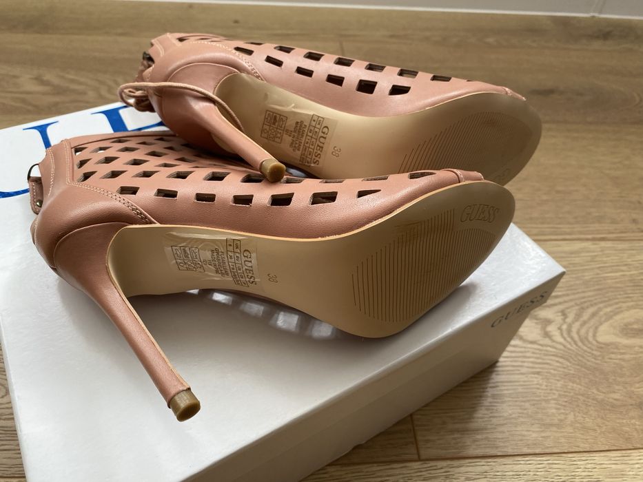 Botki ażurkowe Guess r 36