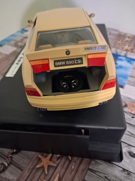 Bmw 850 csi revell żółte 1:18 kolekcjonerski