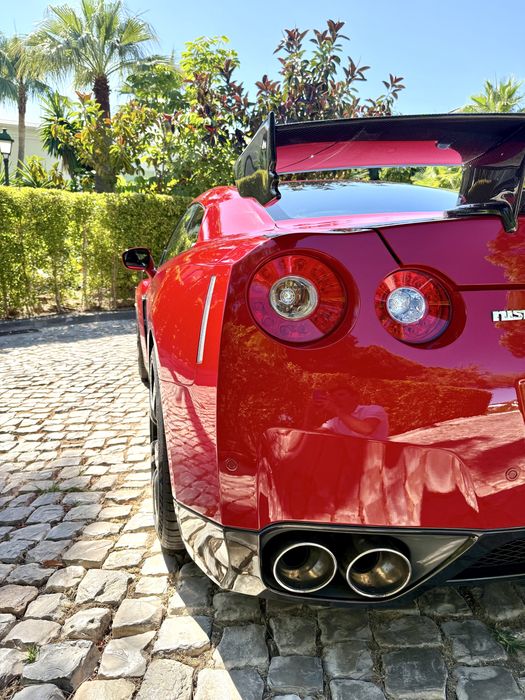 Nissan GTR R35 Black Edition