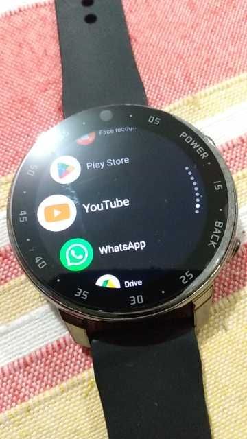 Smartwatch with Android OS64550224752386122