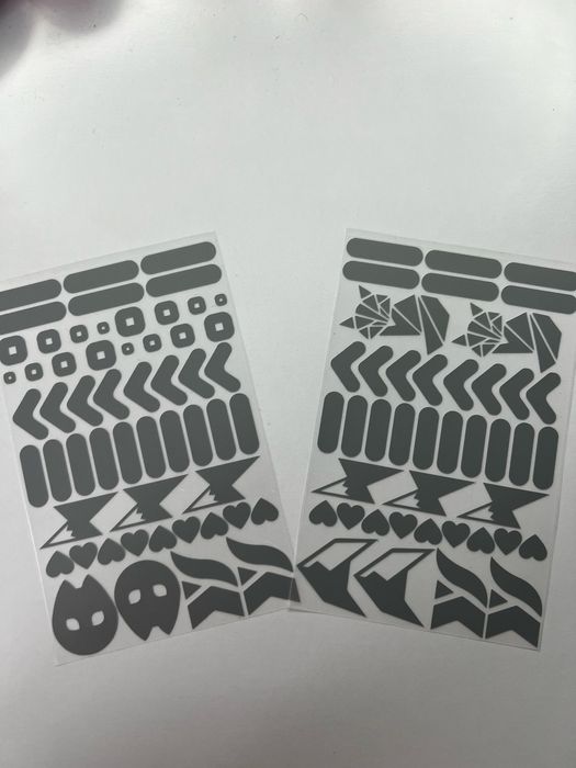 Світлоповертаючі рефлективні наліпки