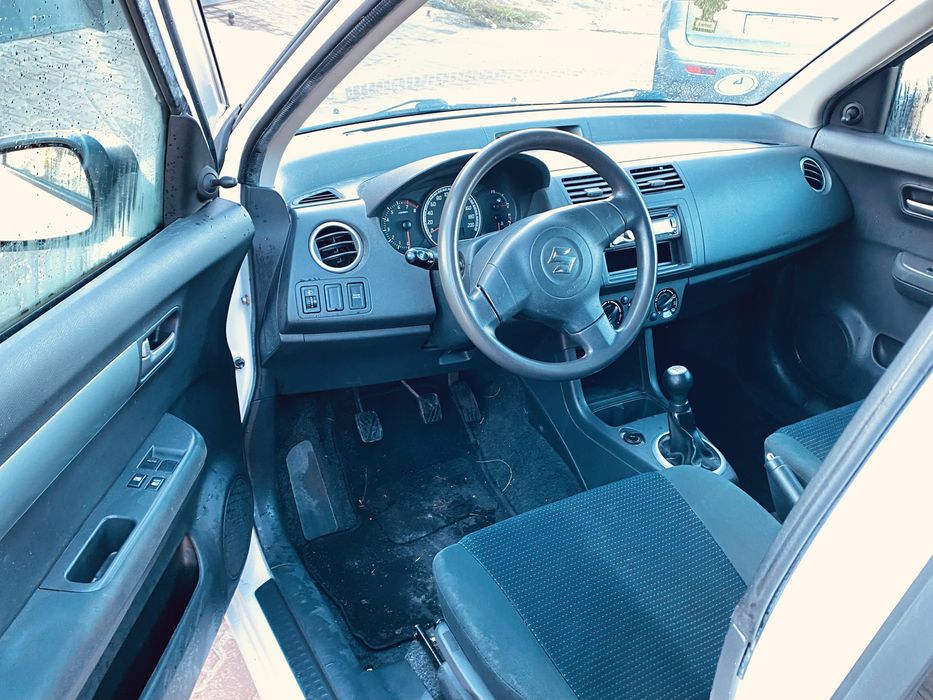 suzuki swift rok 2009 1.3 klimatyzacja zadbany zarejestrowany