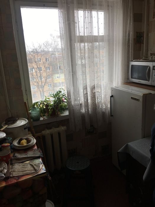 Продам комнату в двух комнатной изолирований квартире
