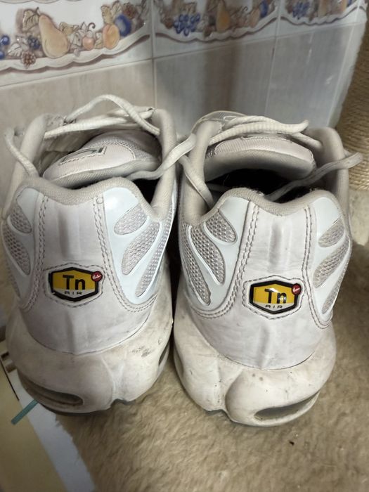 Tenis Tn Brancos Originais pouco uso 42.5