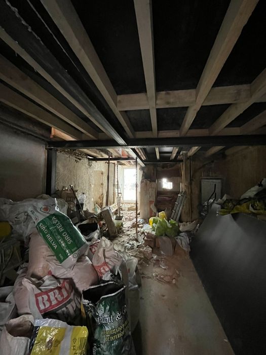 Dou entulho a quem precisar