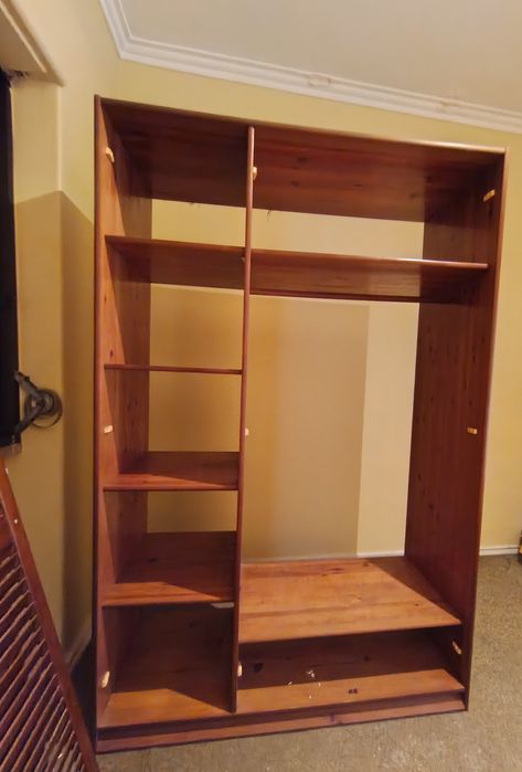 Armário/ Roupeiro + Móvel de Arrumação