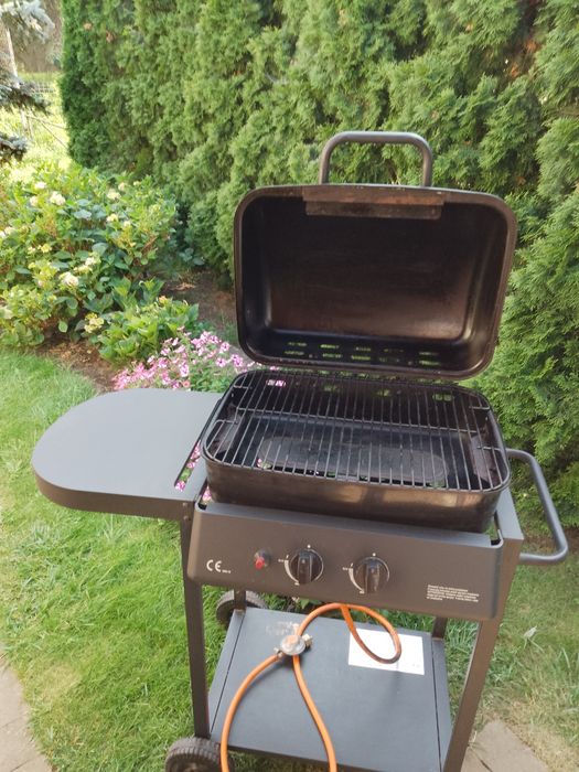 Grill ogrodowy gazowy