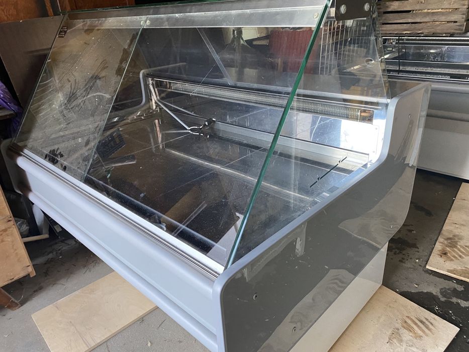 Lada chłodnicza AMIS 1.5 1584 x 915 MAWI