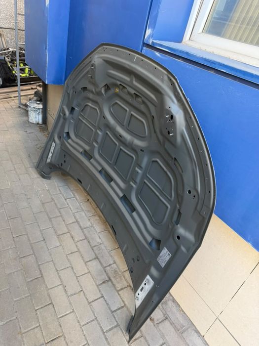 капот от Audi Q5 2023 года