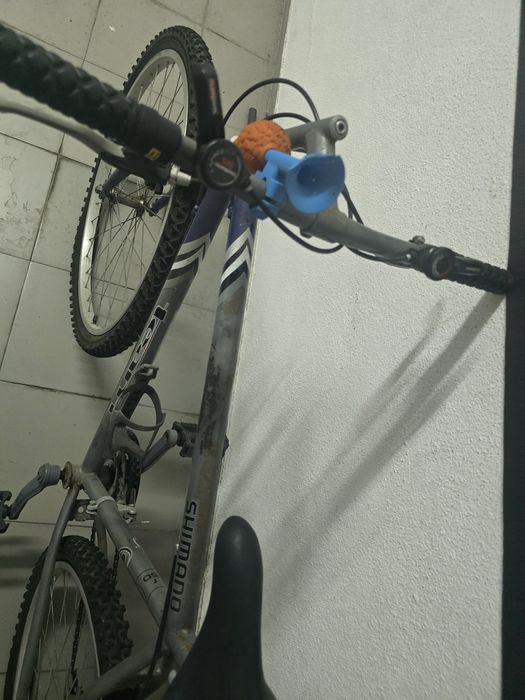 Bicicleta usada a funcionar