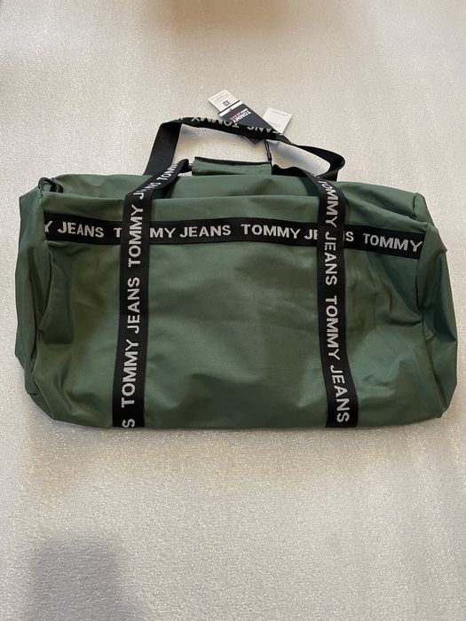 Новая сумка tommy hilfiger (томми essential duffle green bag)с америки
