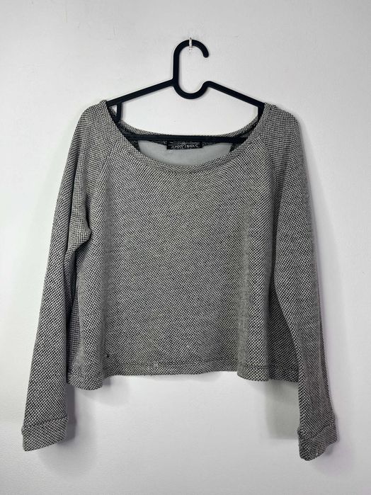 Szary popielaty melanżowy sweter crop top z siateczką Almost Famous S