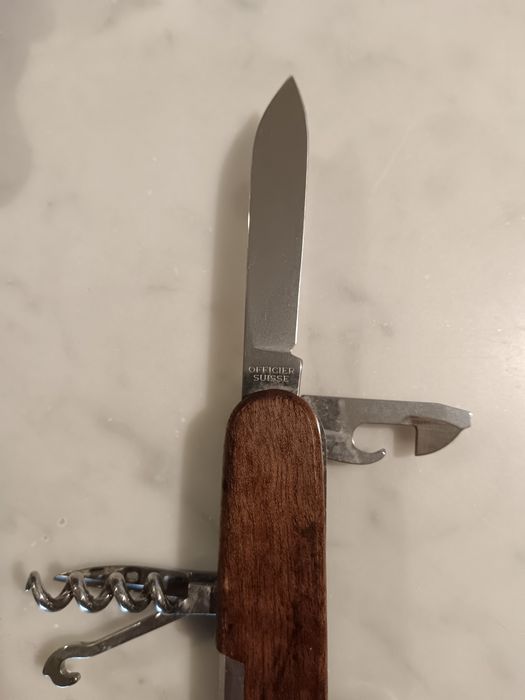 Victorinox Huntsman Wood