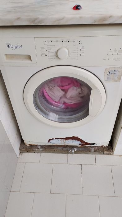 Vendo máquina de lavar roupa em  muito bom estado