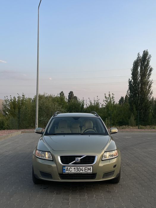 Продам Volvo V50 1.8 газ/бензин