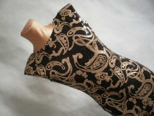 - Soky Soka - Cekinowa sukienka r. S / M