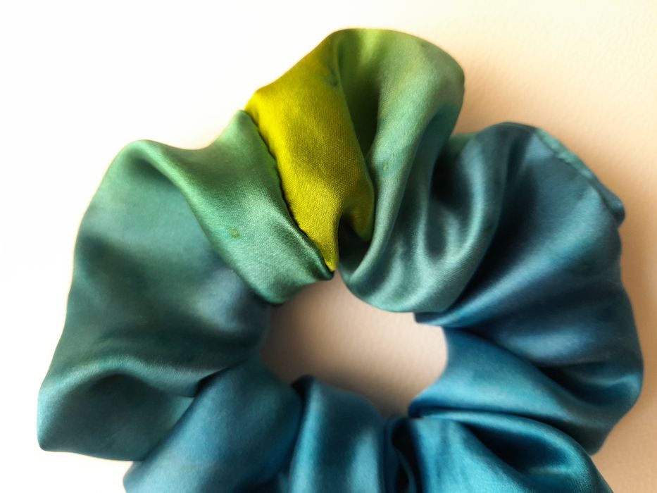 Turkus zielona jedwabna gumka scrunchie