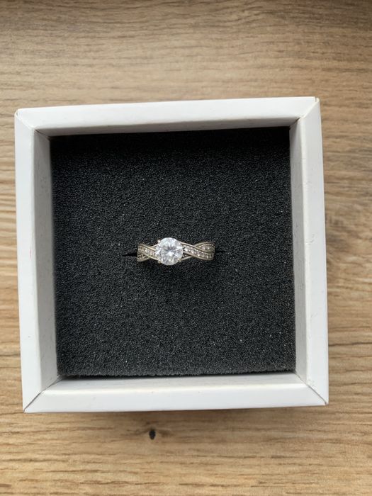 Продам срібні прикраси