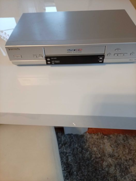 Sprzedam odtwarzacz kaset wideo